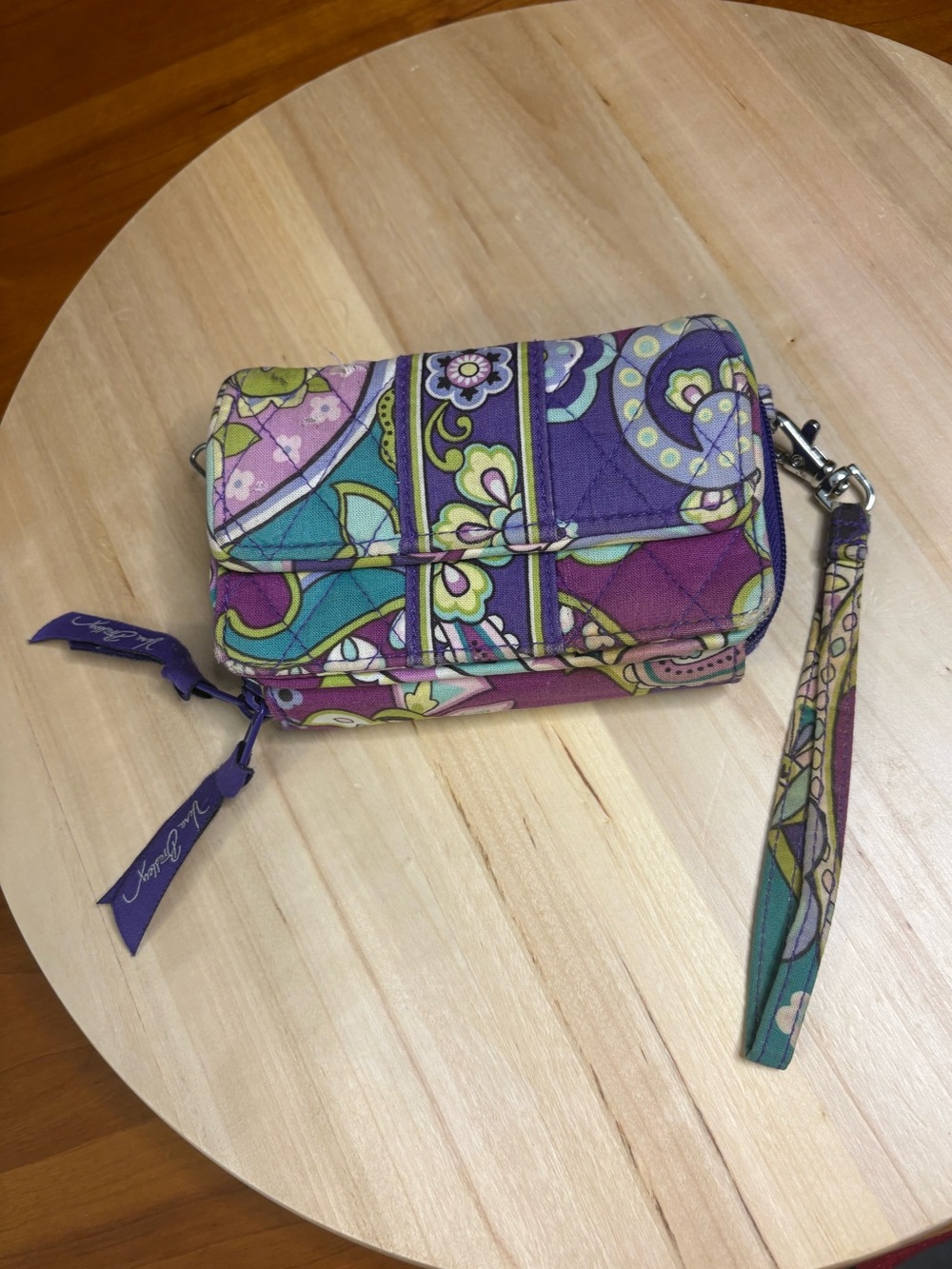 Vera Bradley zip-around wallet wristlet featuring the Heather pattern